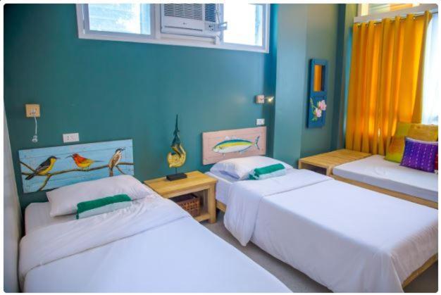 Flotsam And Jetsam Artist Beach Hostel San Juan  Bagian luar foto