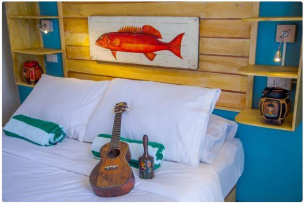 Flotsam And Jetsam Artist Beach Hostel San Juan  Bagian luar foto