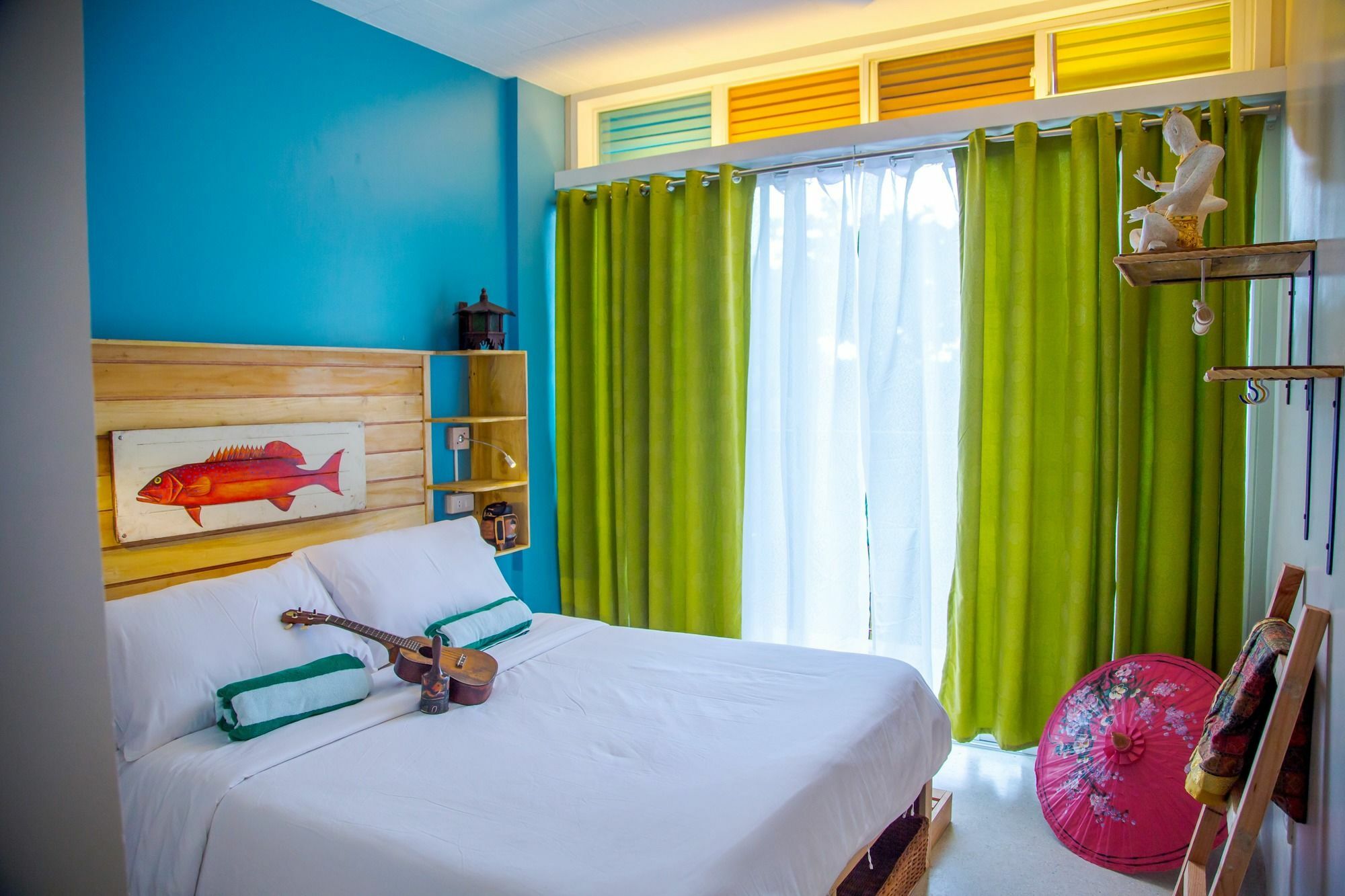 Flotsam And Jetsam Artist Beach Hostel San Juan  Bagian luar foto