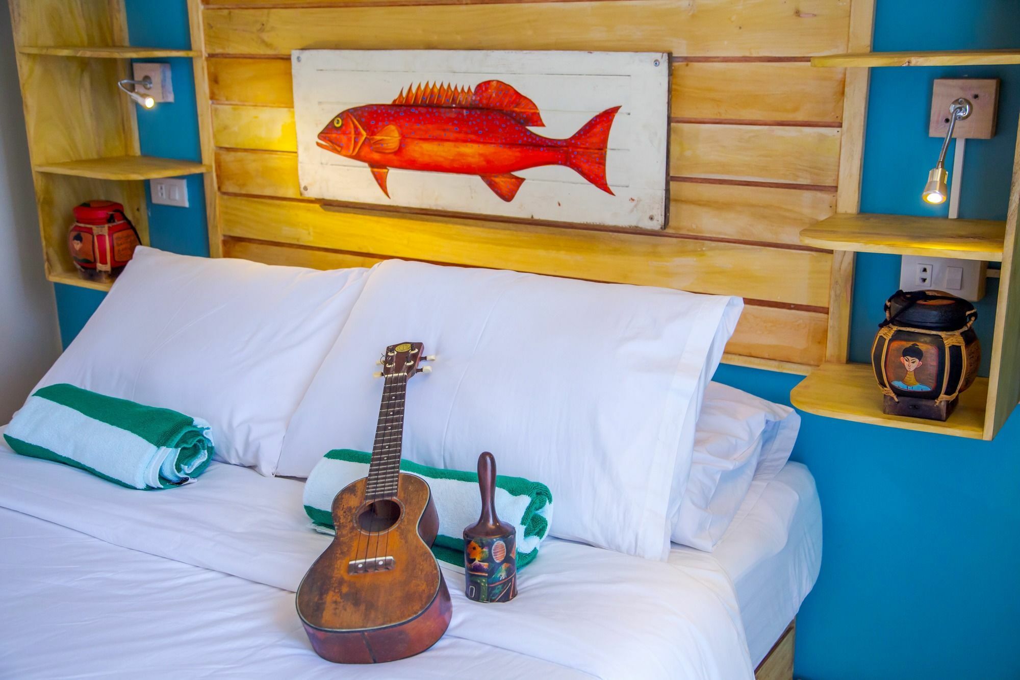 Flotsam And Jetsam Artist Beach Hostel San Juan  Bagian luar foto